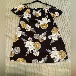 Indulge in Style Women's Black dress with floral; Size: M